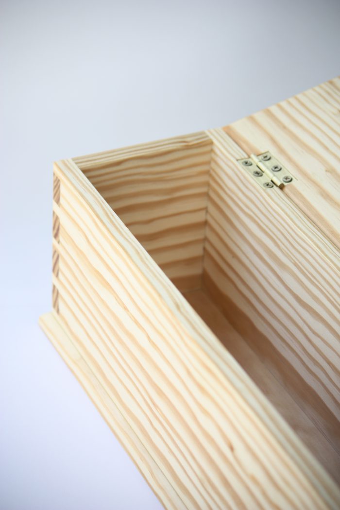 caja pequeña madera velas